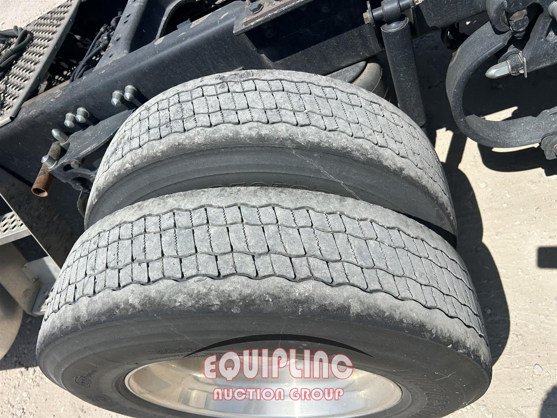 2021 Kenworth W900