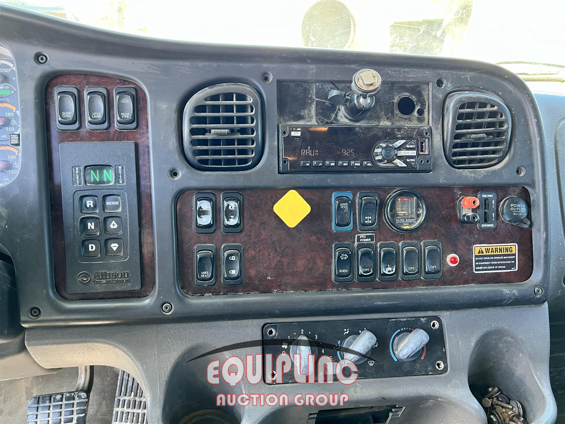 2019 Freightliner M2