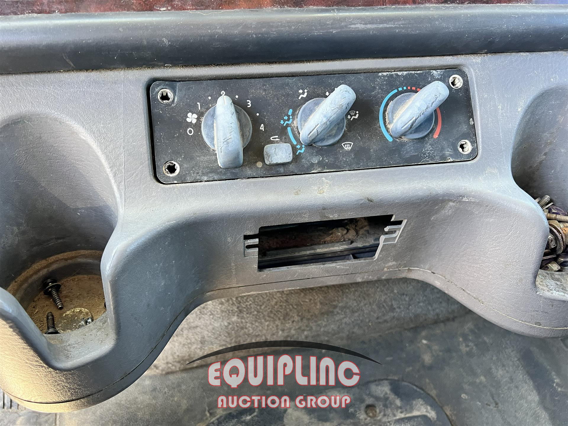 2019 Freightliner M2