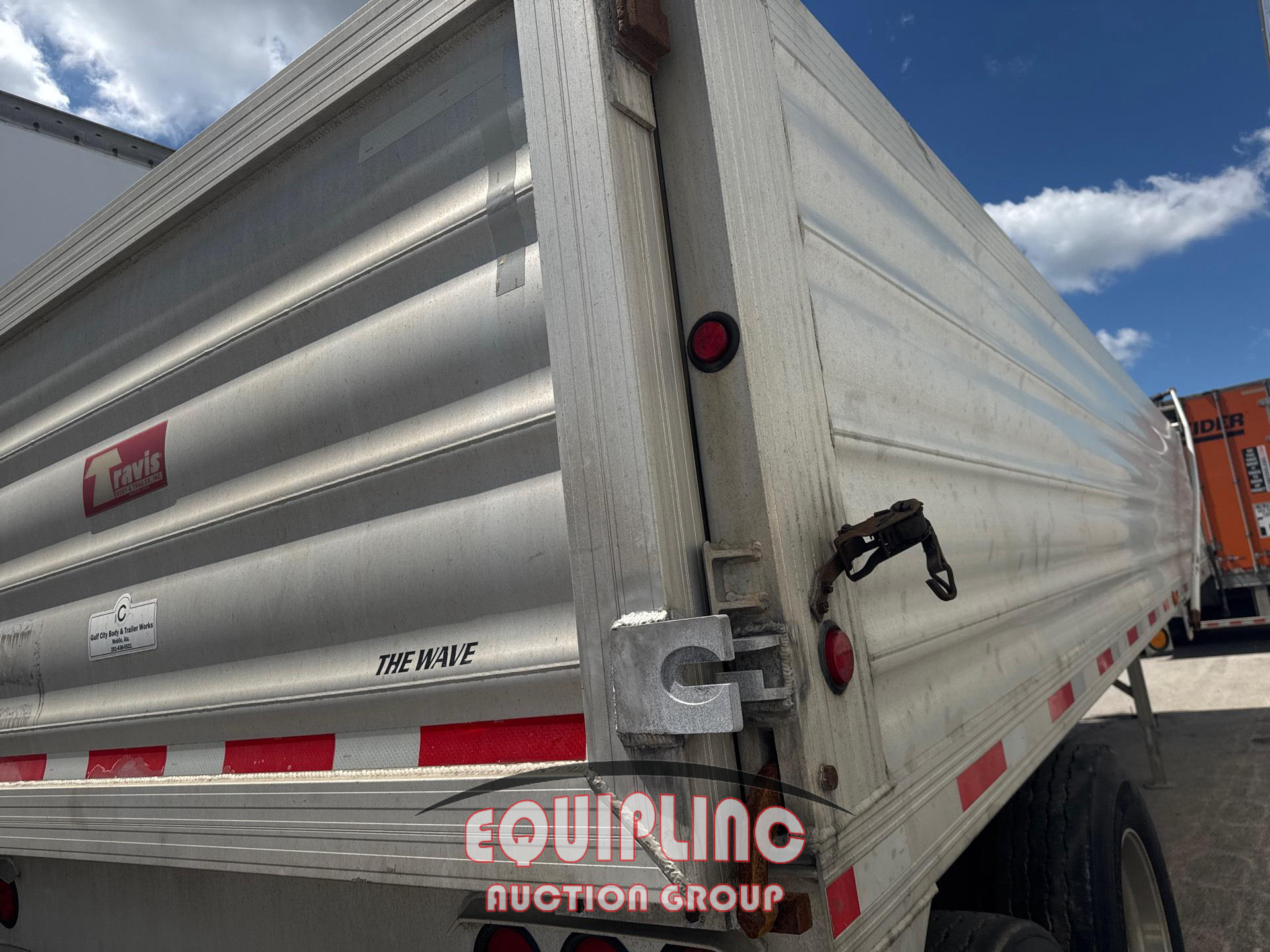 2018 Travis T102