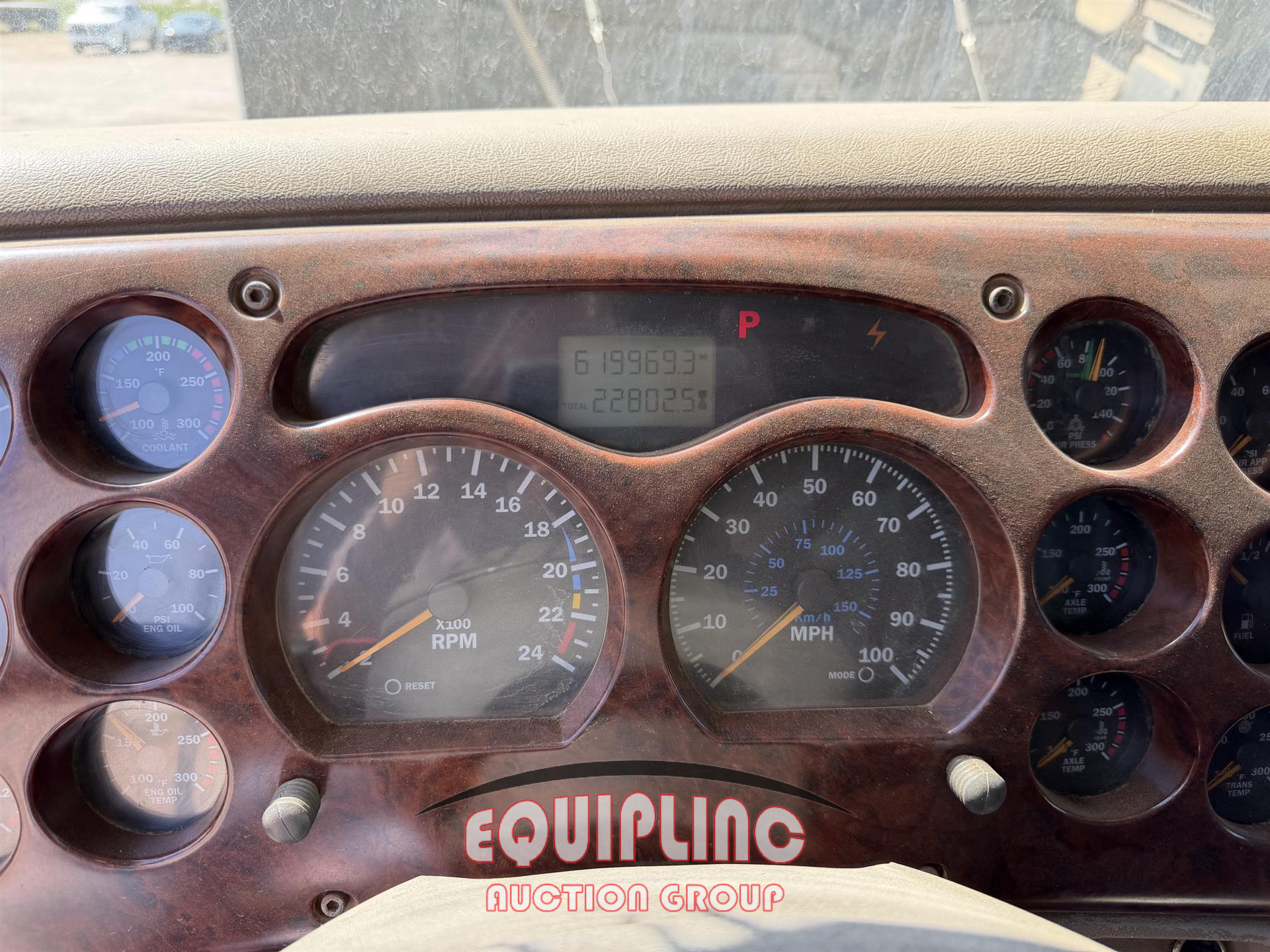 2003 Mack CX613