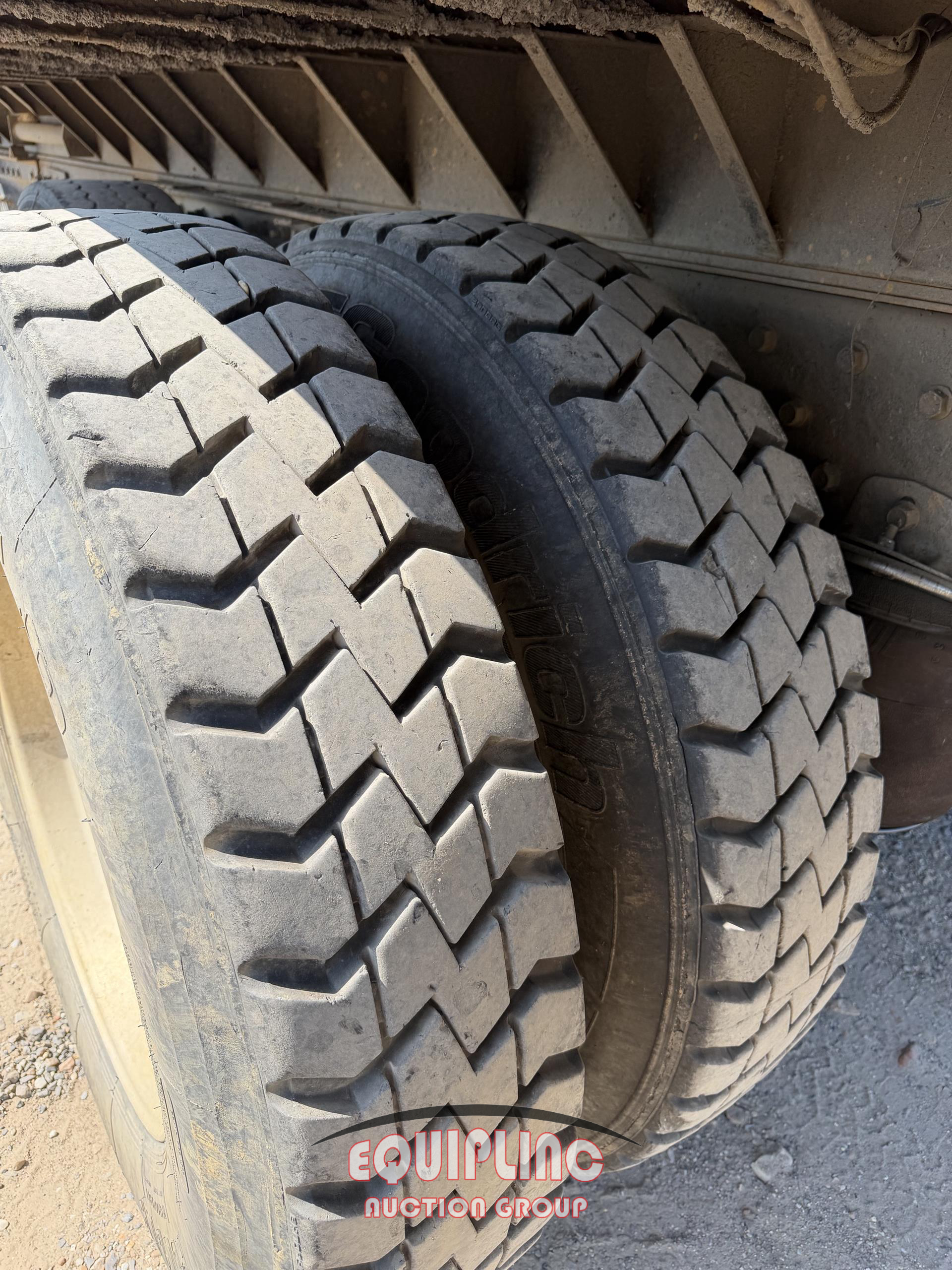 2003 Mack CX613