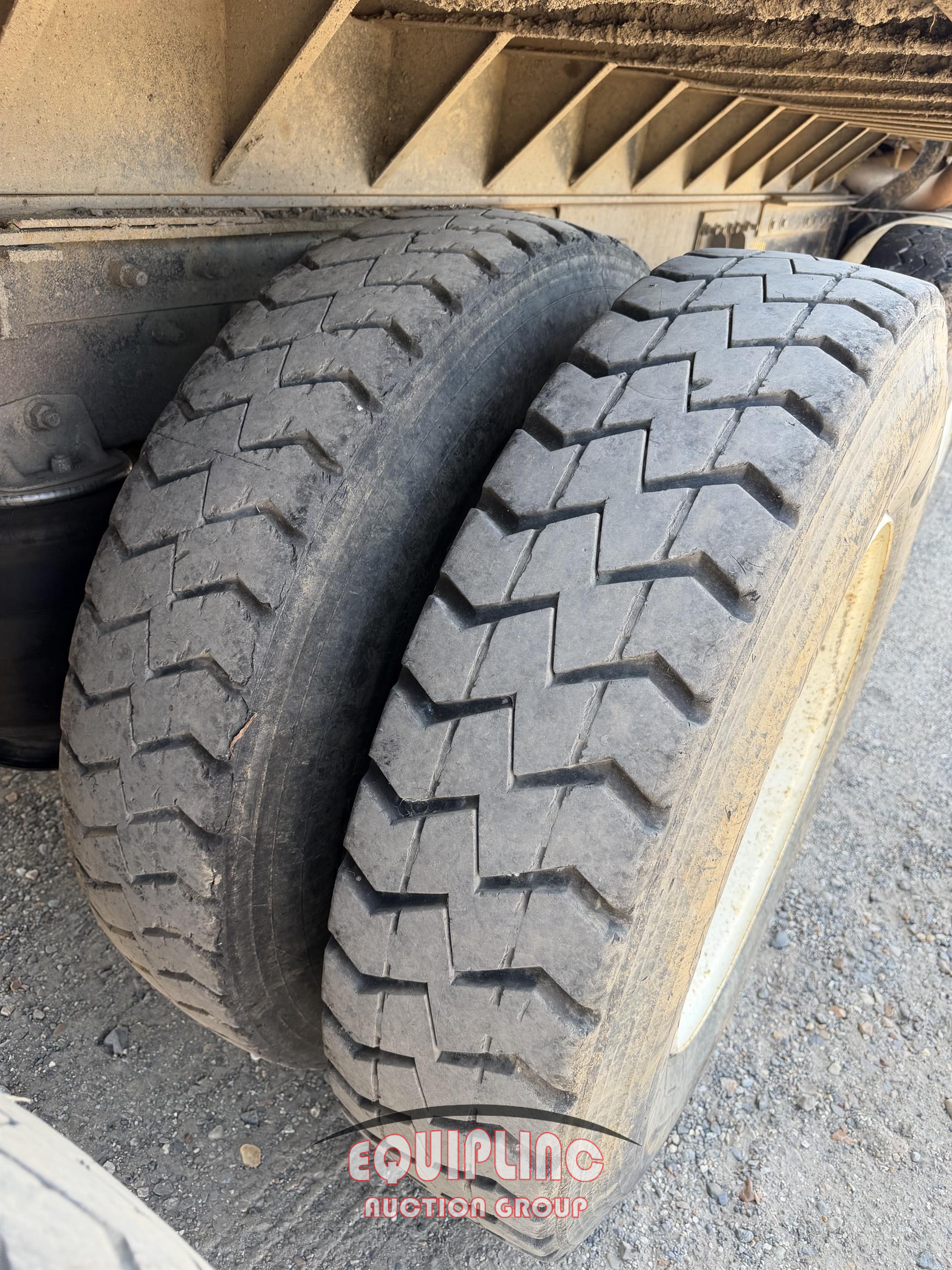 2003 Mack CX613