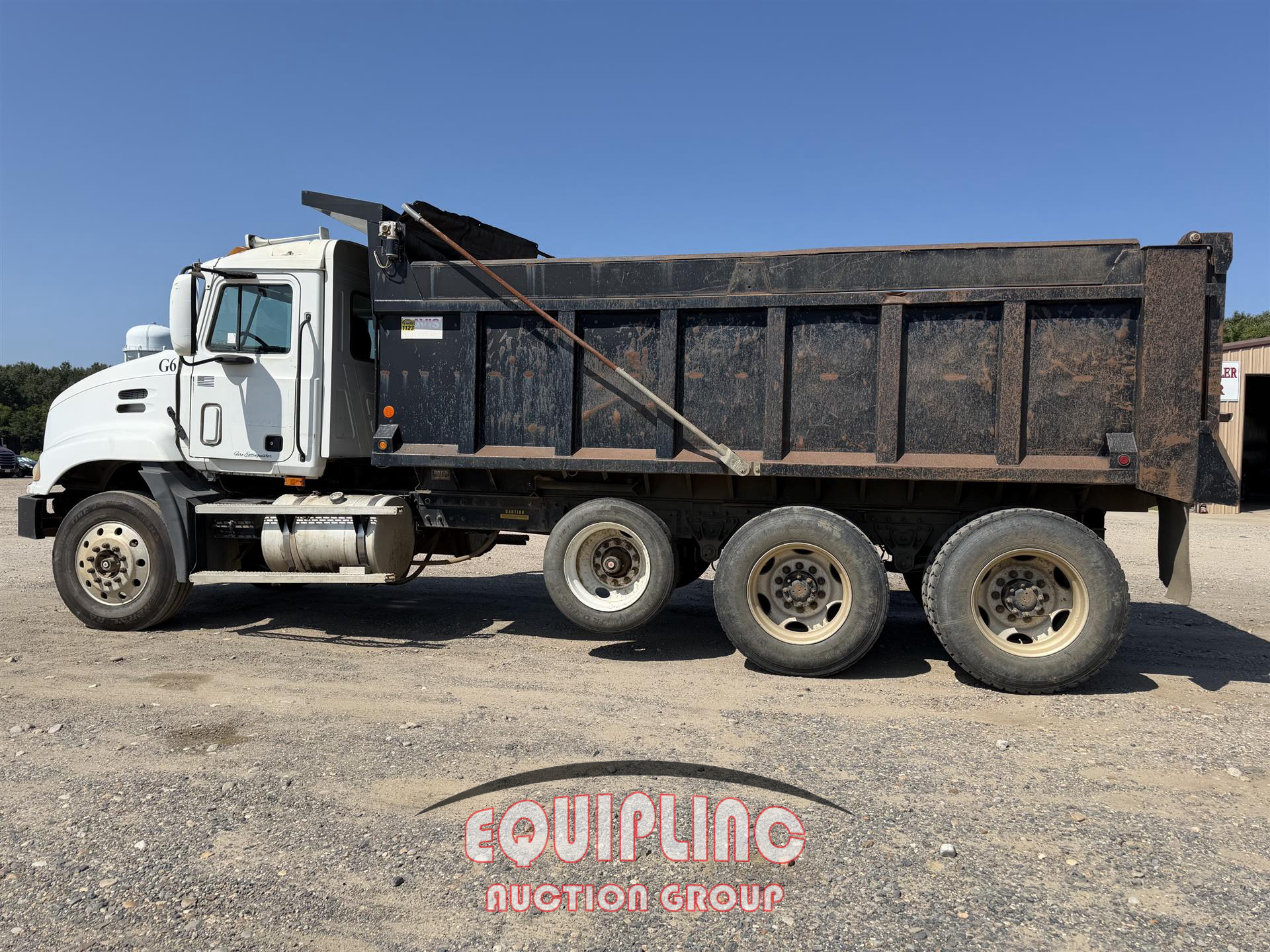 2003 Mack CX613