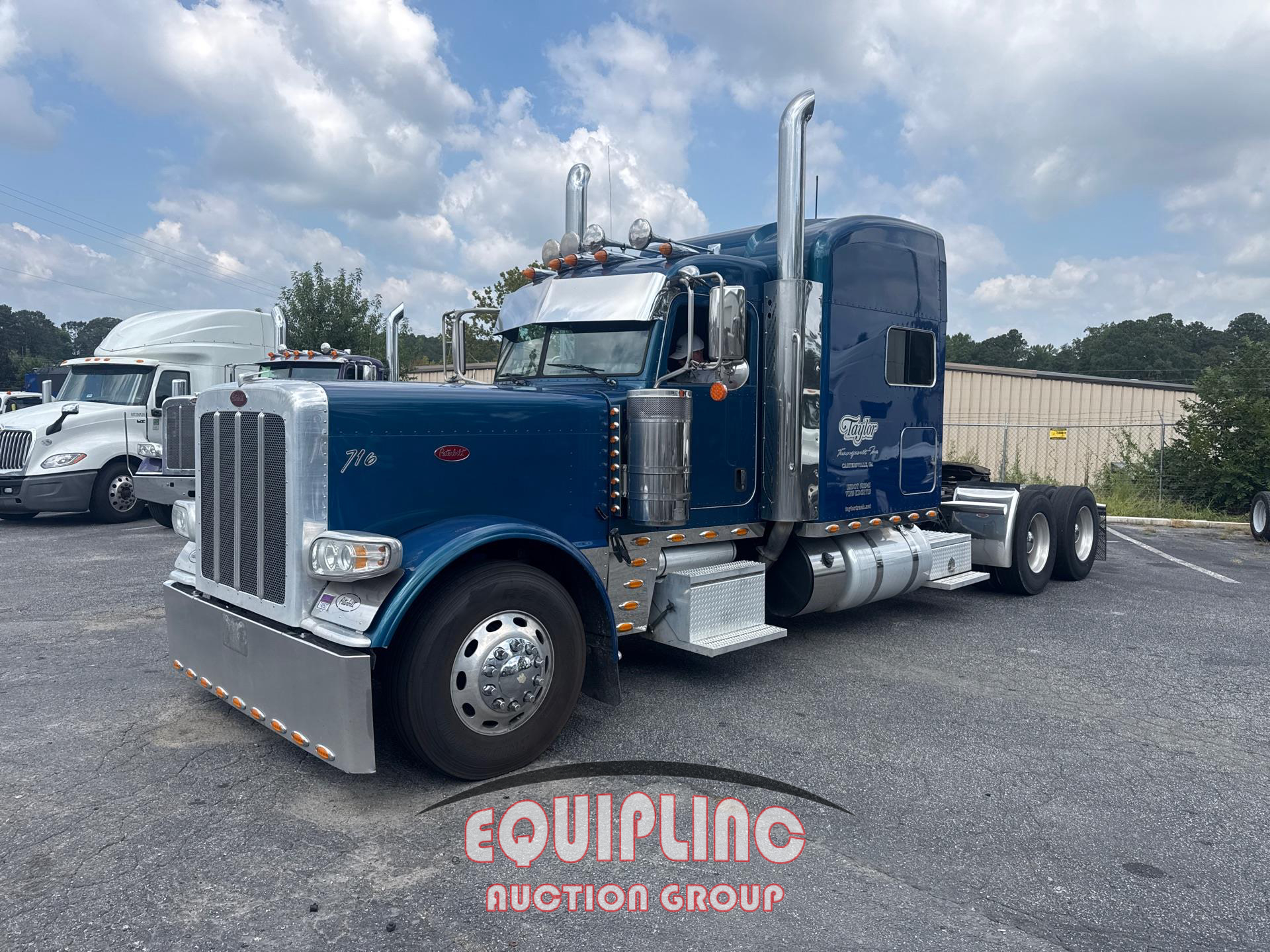 Photo of 2019 Peterbilt 389