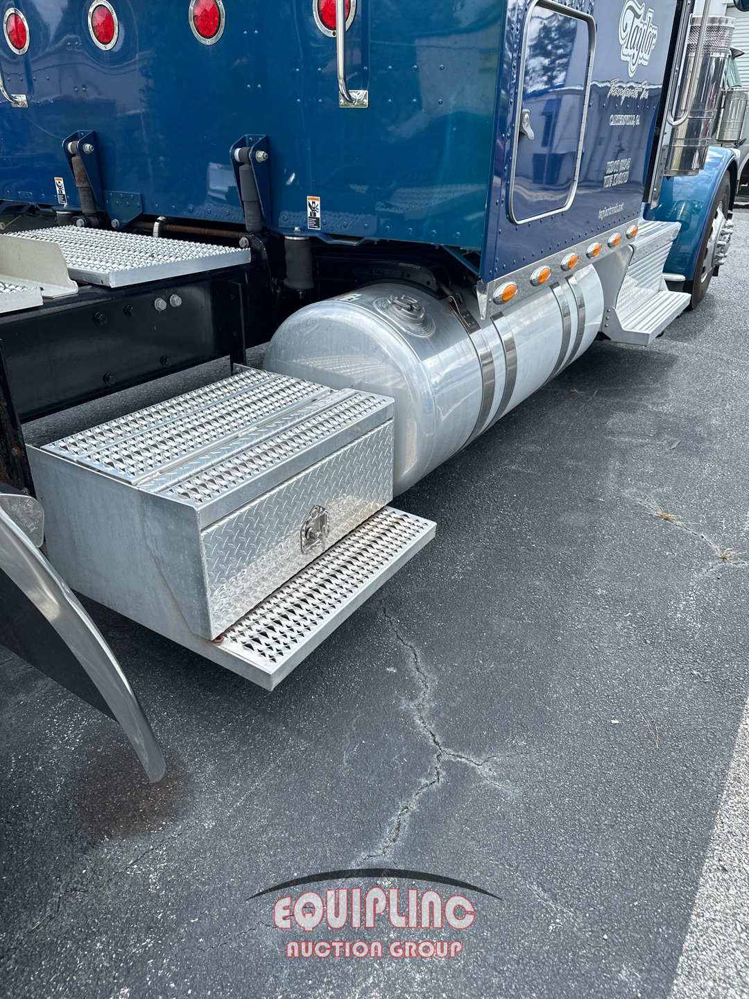 2019 Peterbilt 389