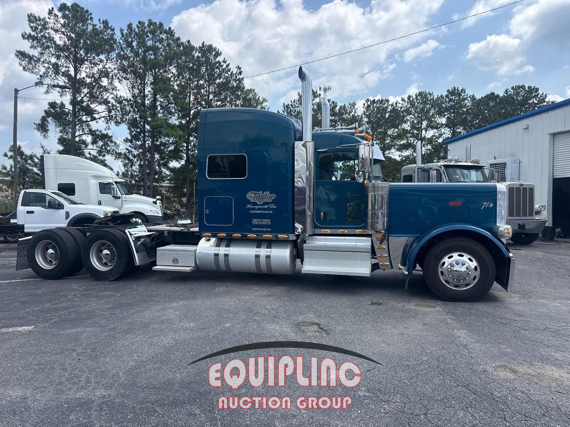 2019 Peterbilt 389
