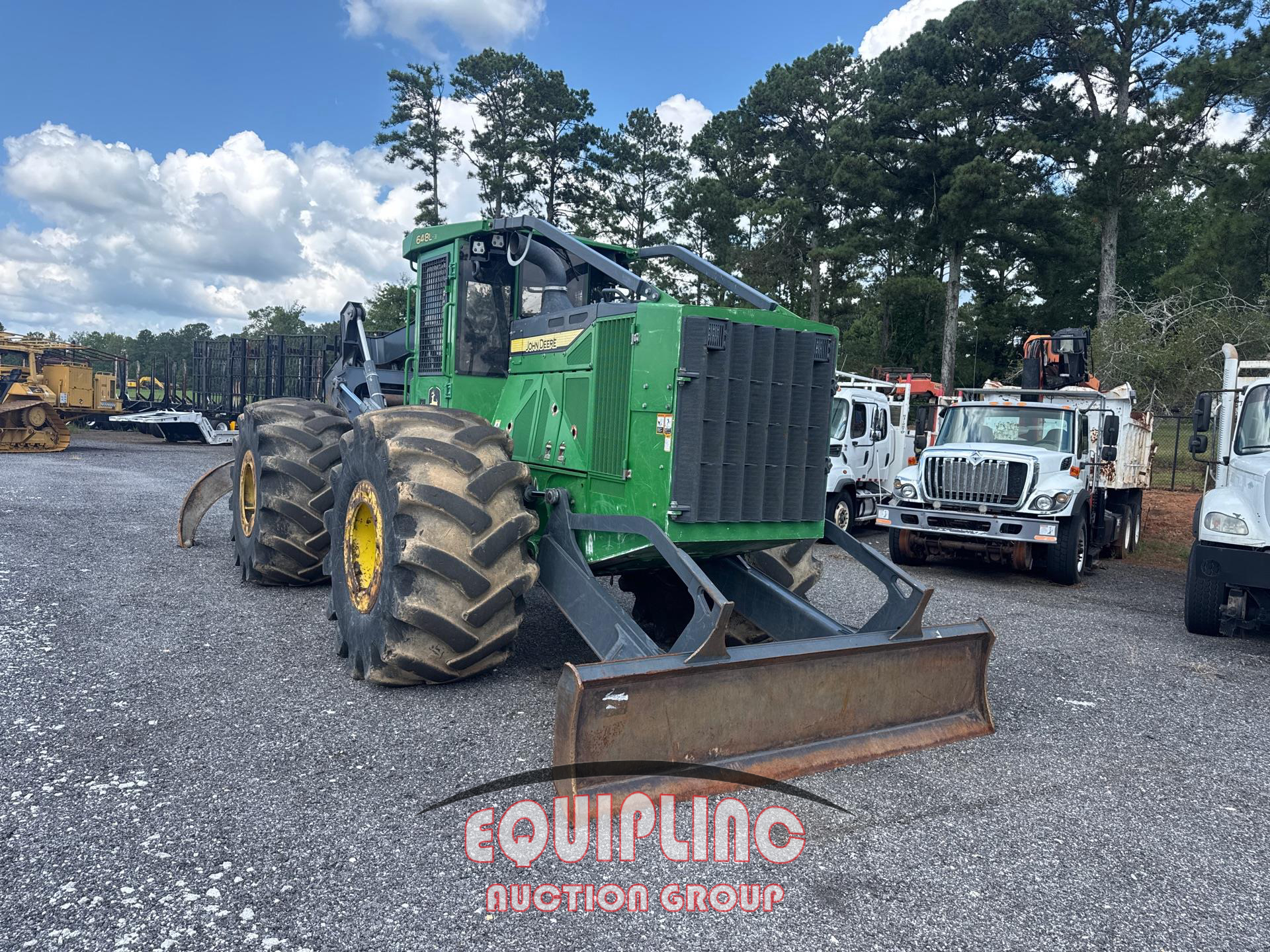 2022 John Deere 648