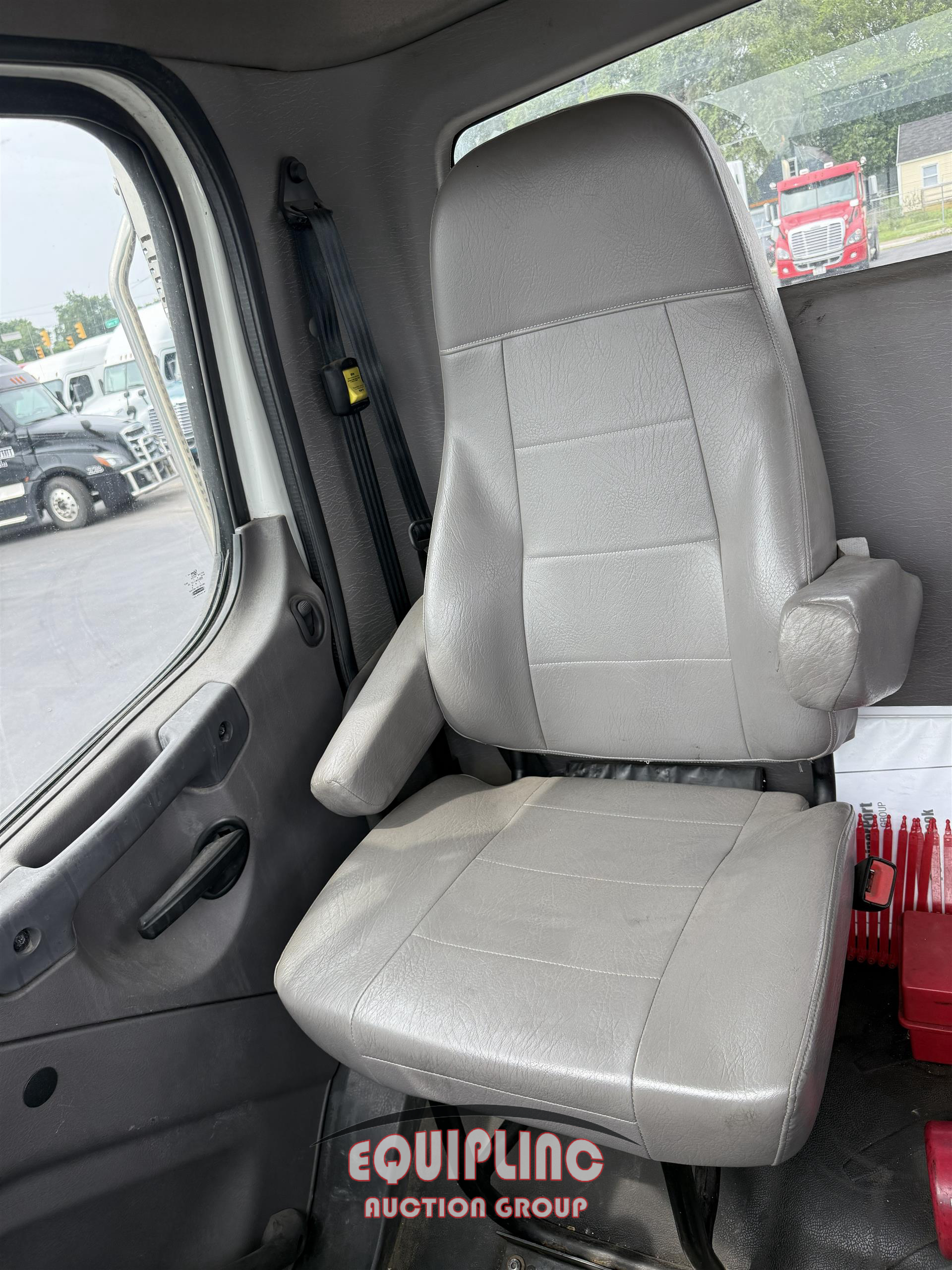 2018 Freightliner M2