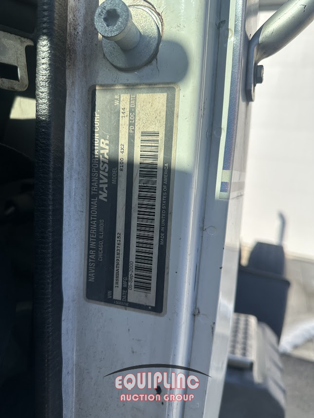 2001 International 8100