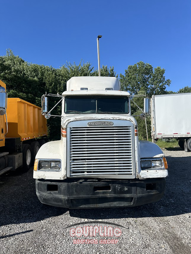 1995 Freightliner FLD120