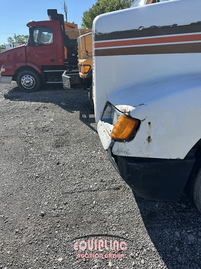 1995 Freightliner FLD120