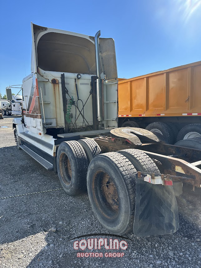 1995 Freightliner FLD120