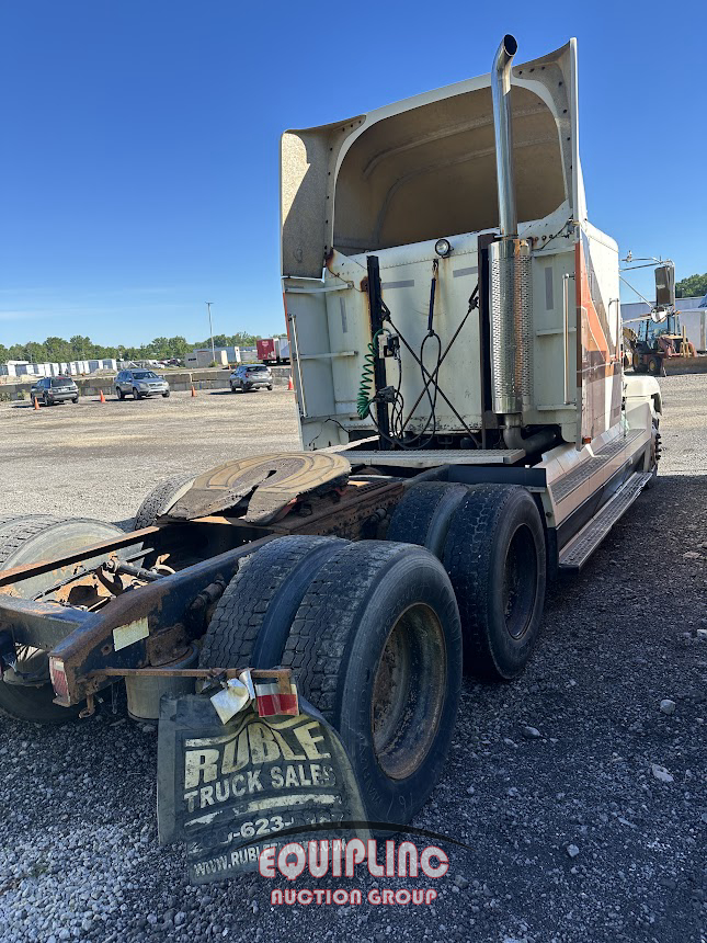1995 Freightliner FLD120