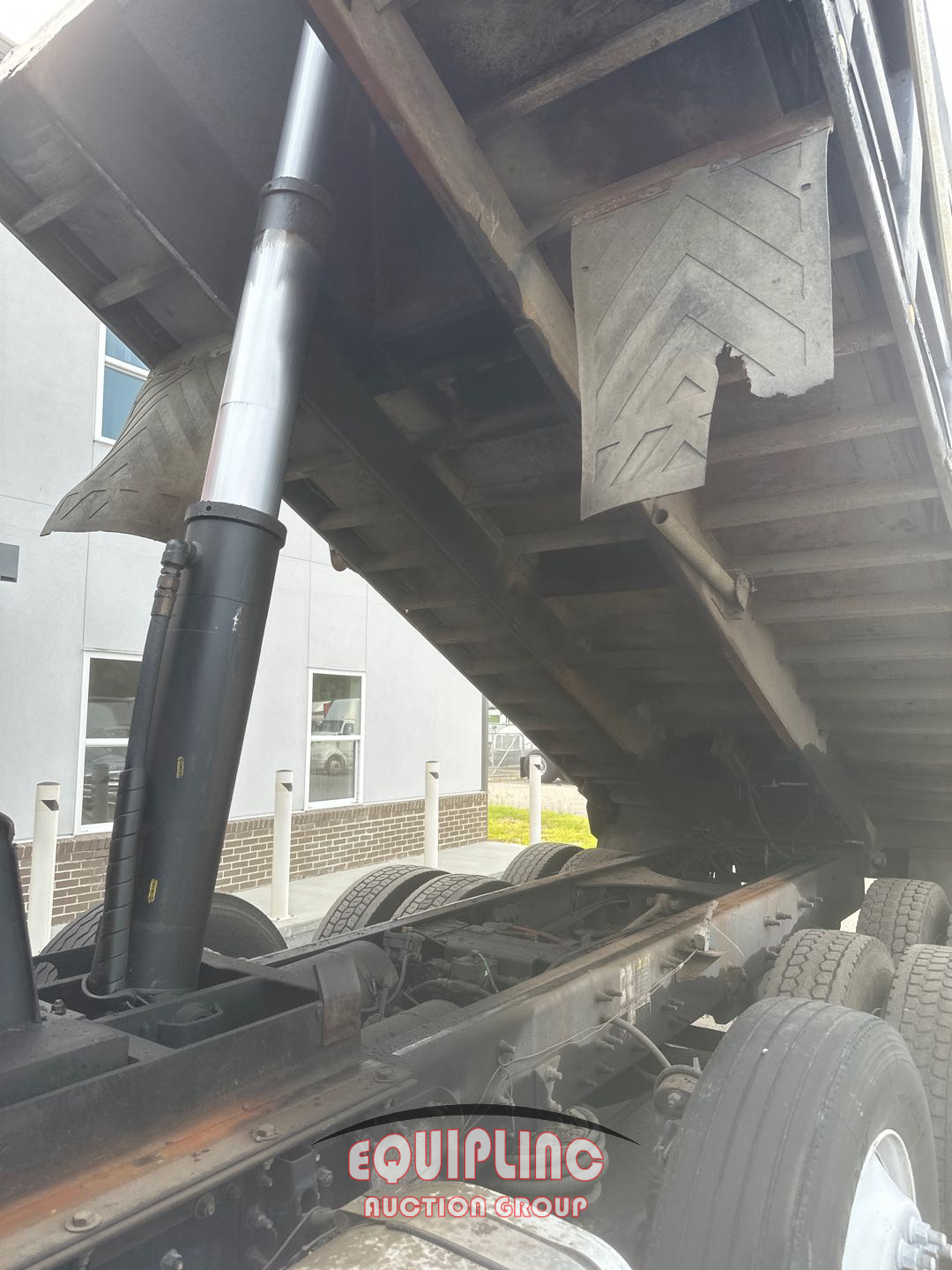 2014 Mack GU713