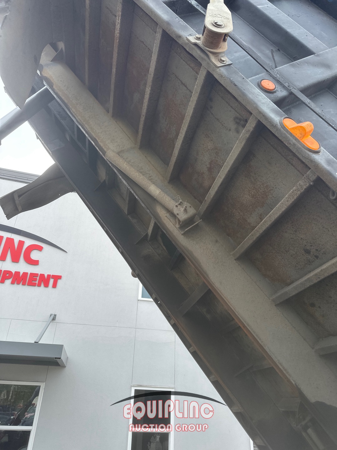 2014 Mack GU713