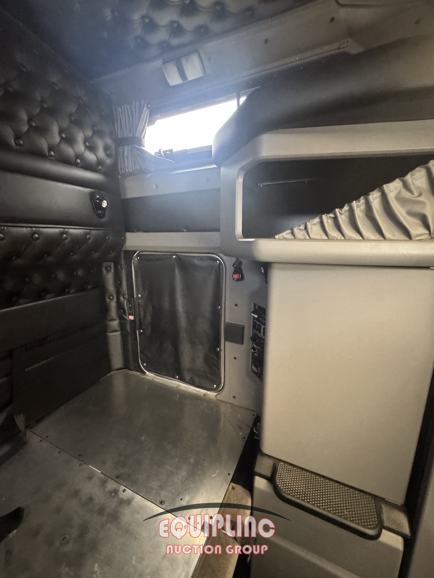 2016 Kenworth W900