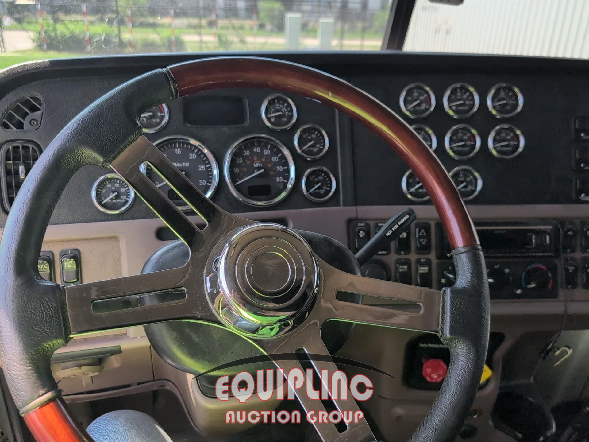 2019 Peterbilt 389
