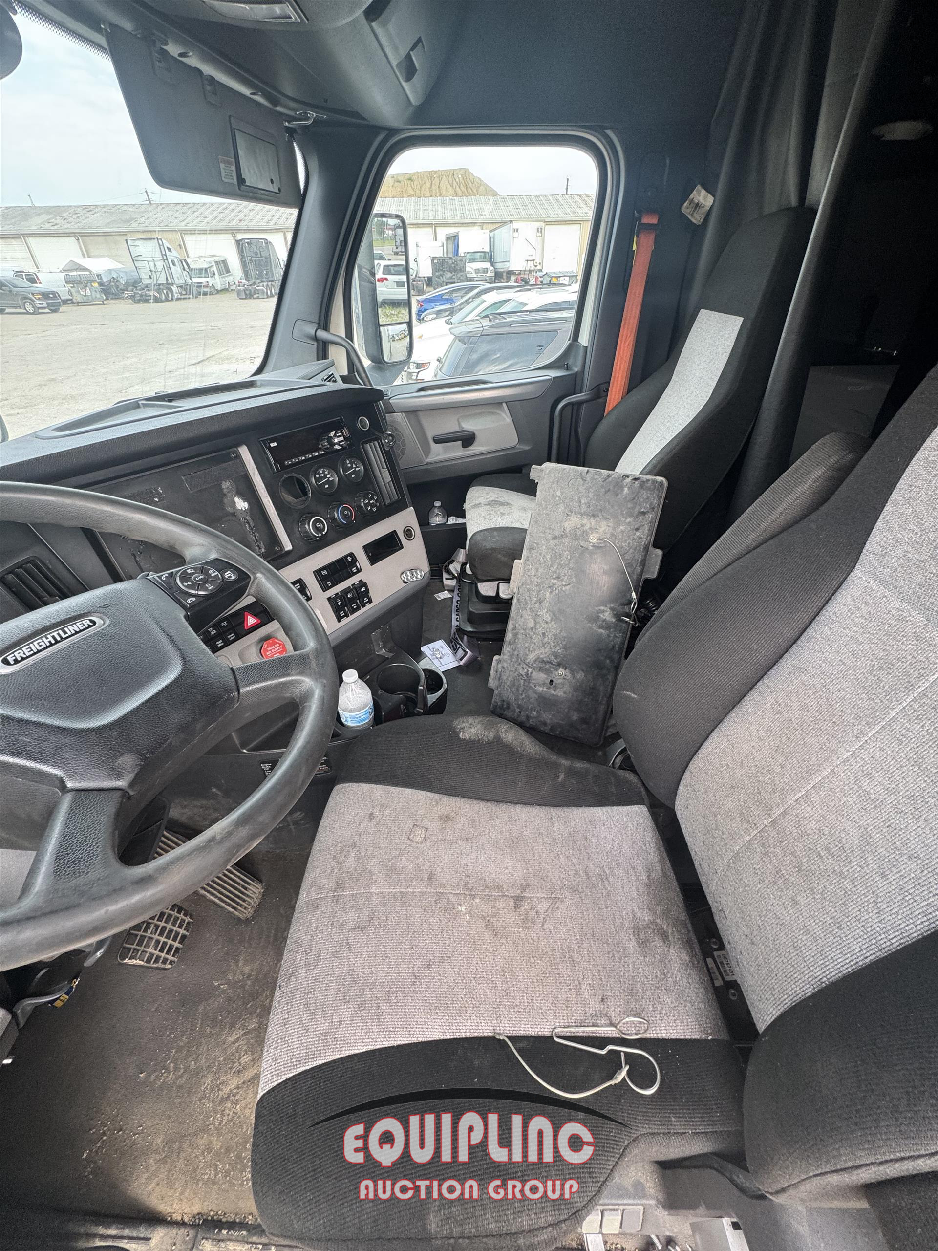 2020 Freightliner CASCADIA