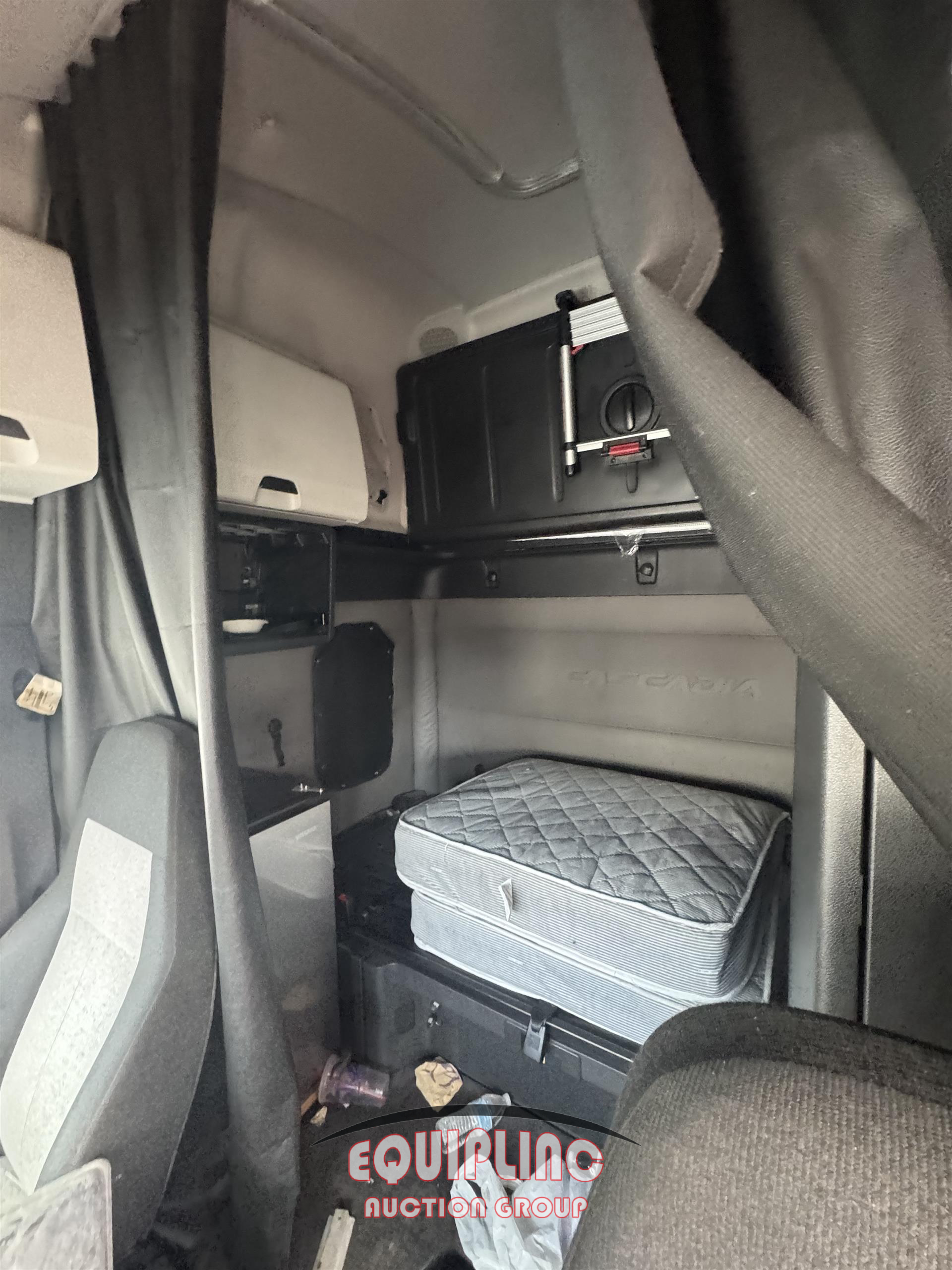 2020 Freightliner CASCADIA