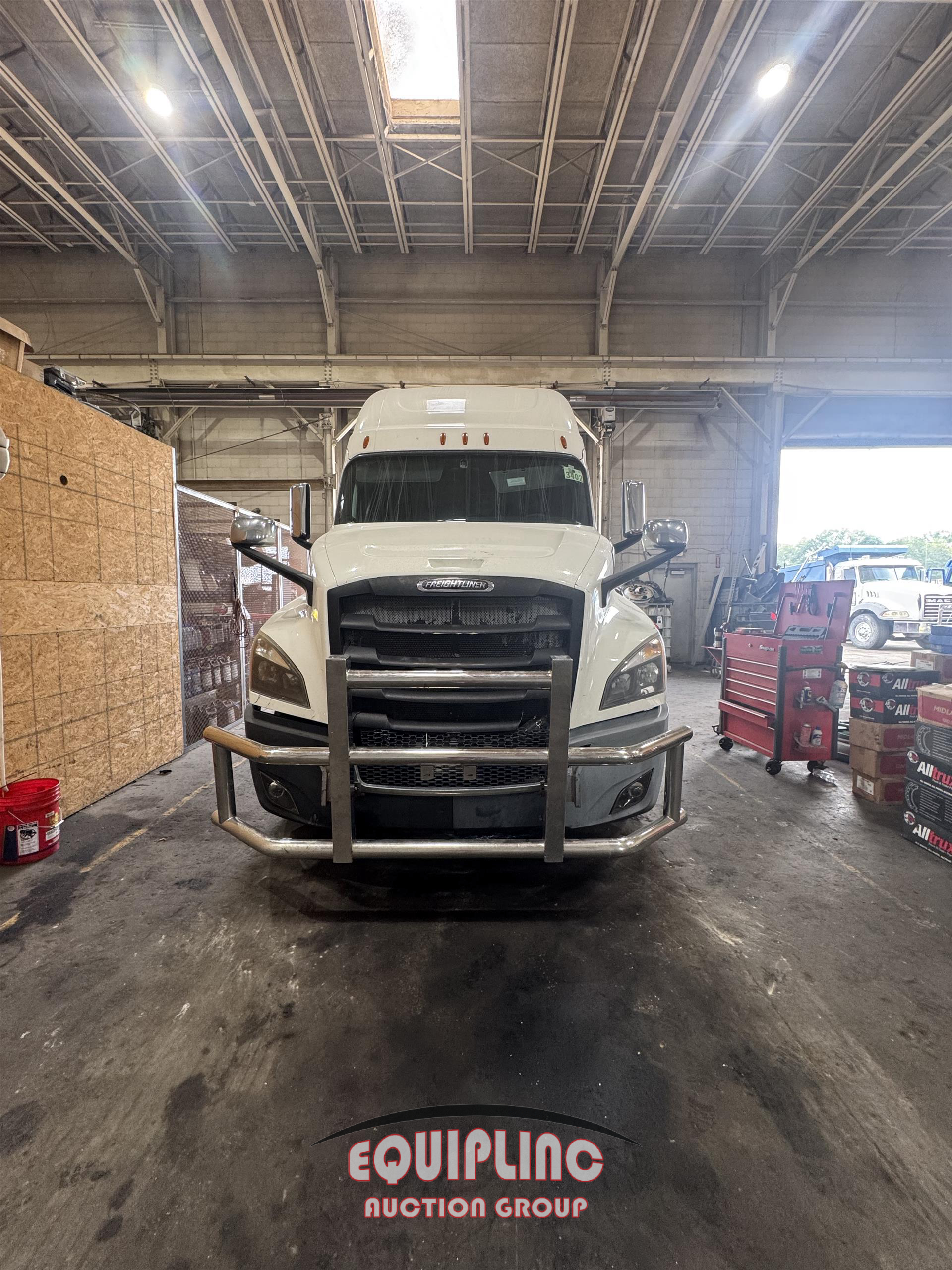 2020 Freightliner CASCADIA