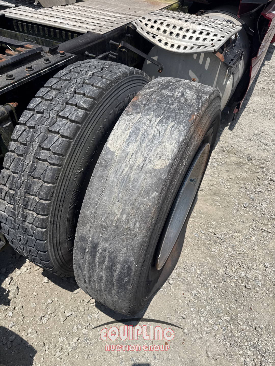 2015 Volvo VNL780