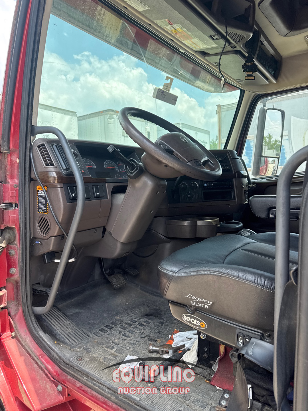 2015 Volvo VNL780