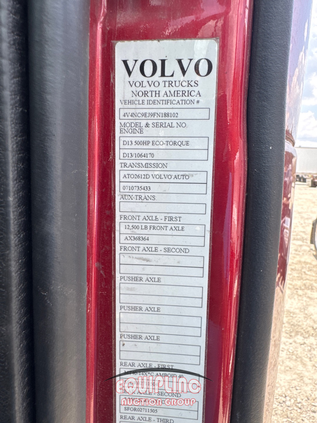 2015 Volvo VNL780