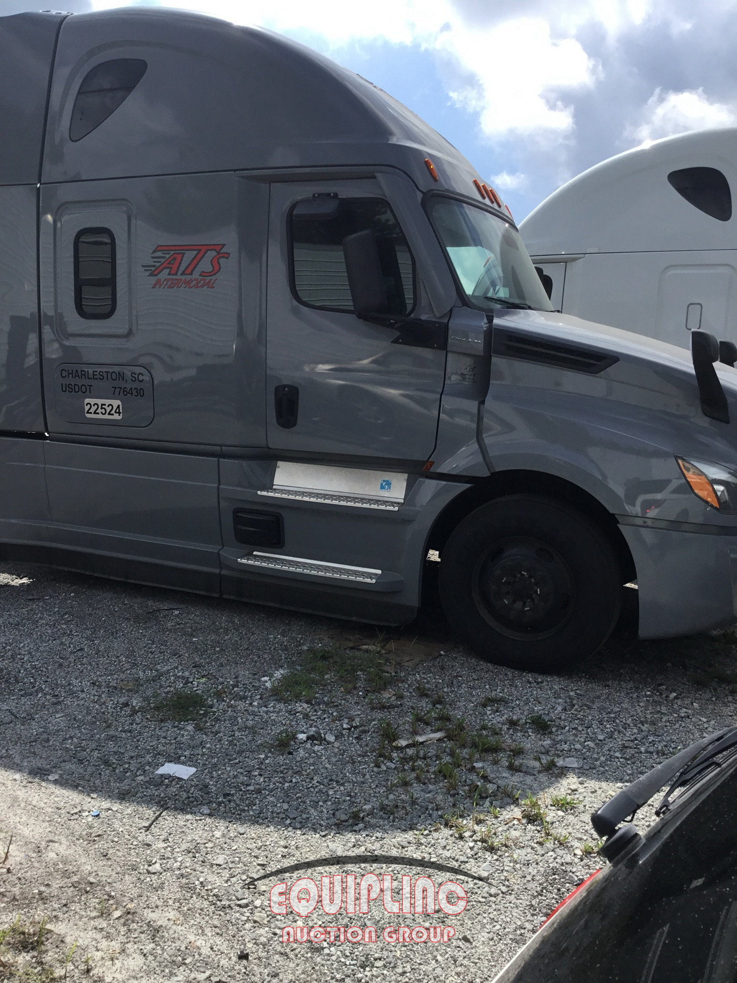 2021 FREIGHTLINER CASCADIA 6X4 T/A SLEEPER TRUCK TRACTOR