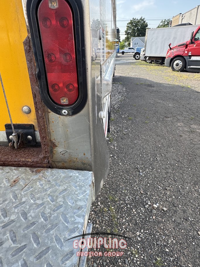 2018 Freightliner M2