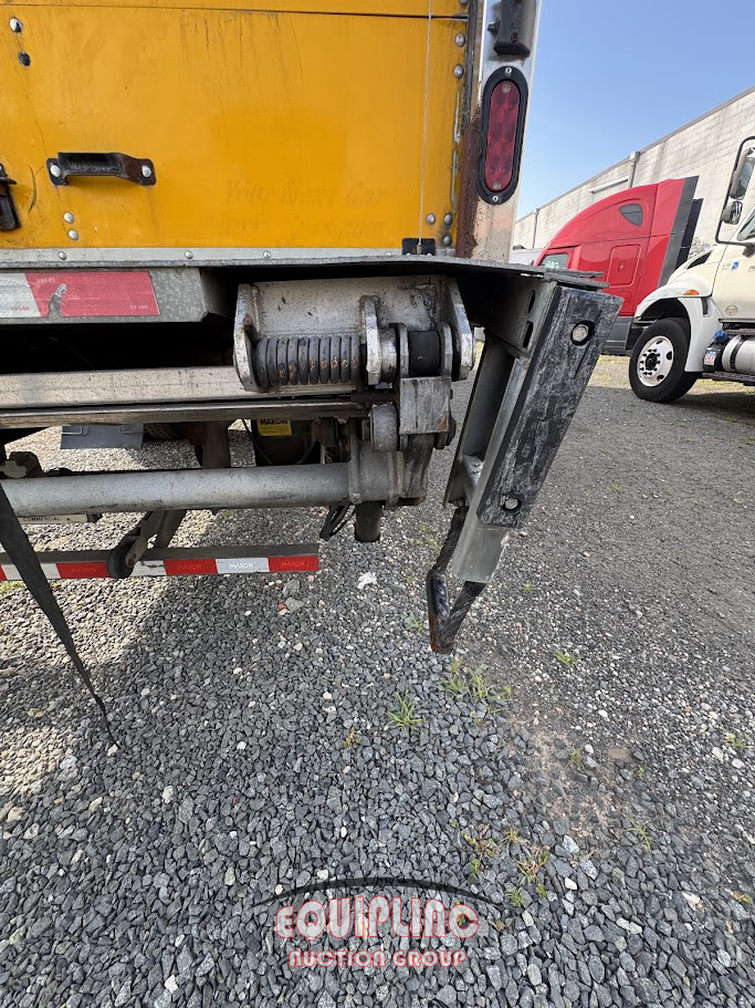 2018 Freightliner M2
