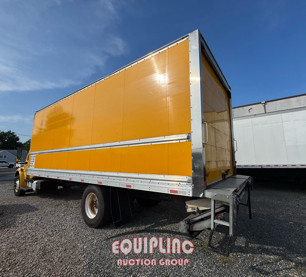 2018 Freightliner M2