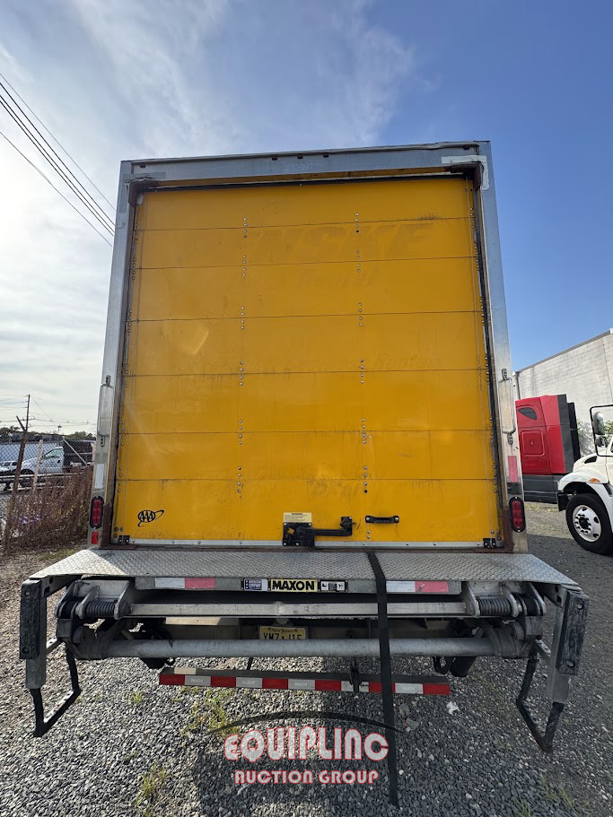 2018 Freightliner M2