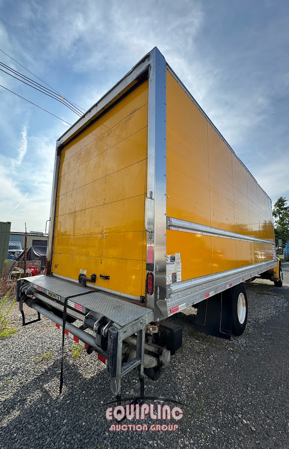 2018 Freightliner M2