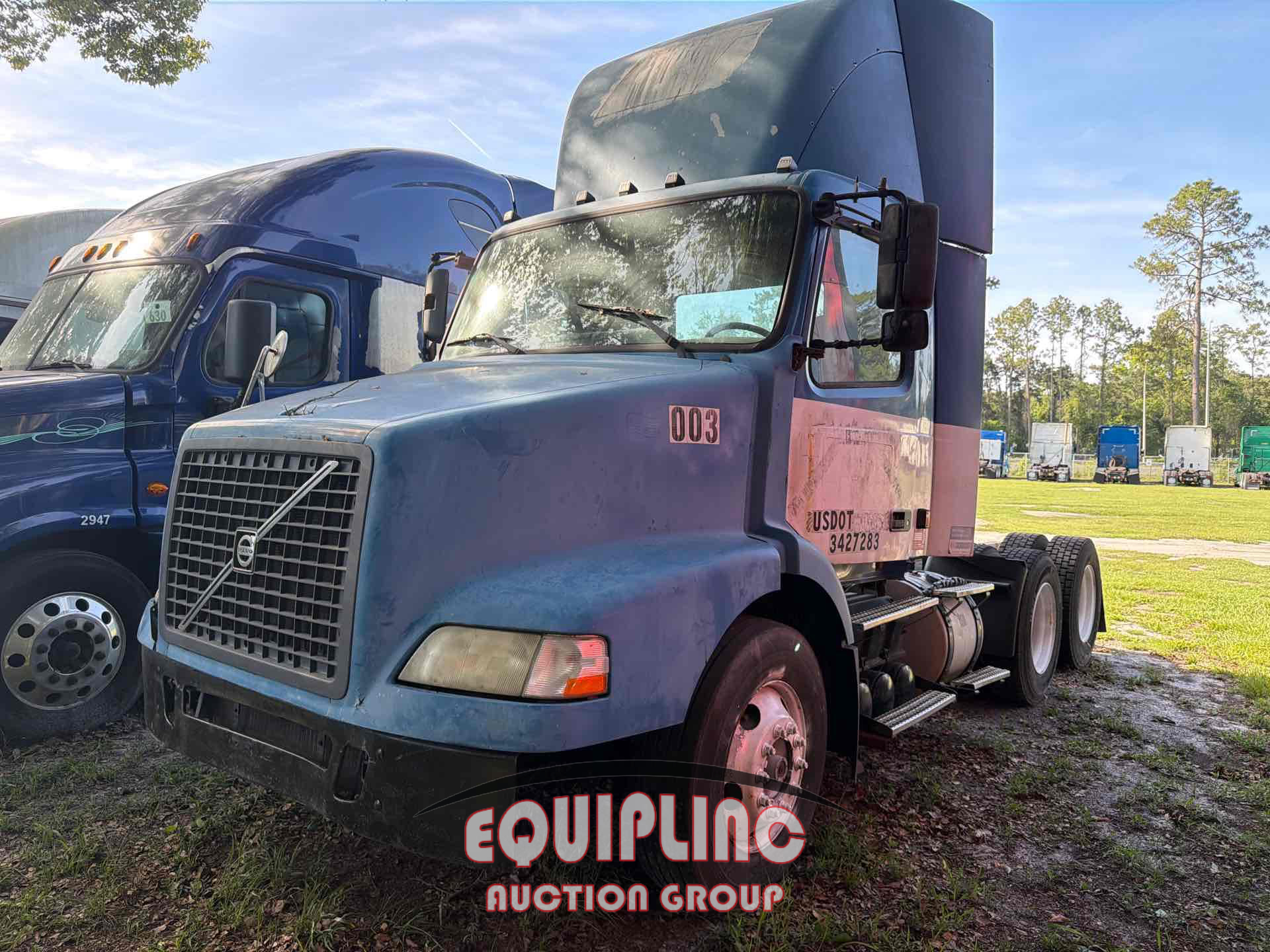 2005 VOLVO VNM 300 TANDEM AXLE CAB TRUCK TRACTOR