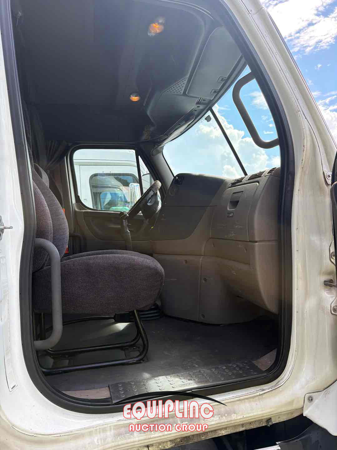 2014 Freightliner CASCADIA