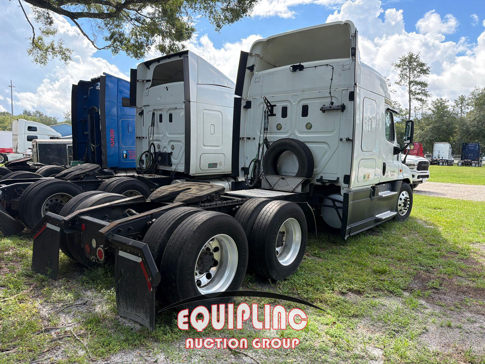 2014 Freightliner CASCADIA