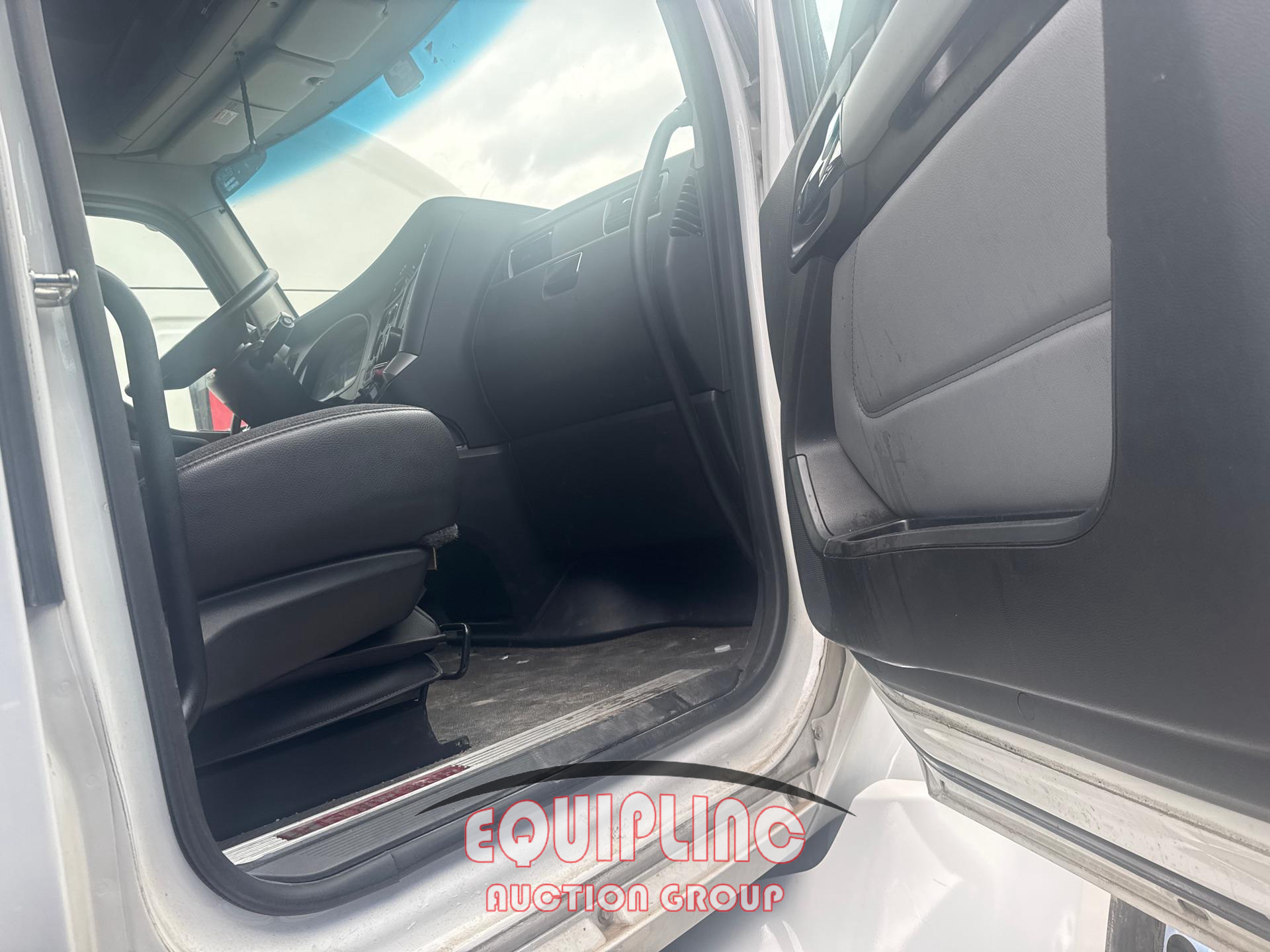 2022 Kenworth T660