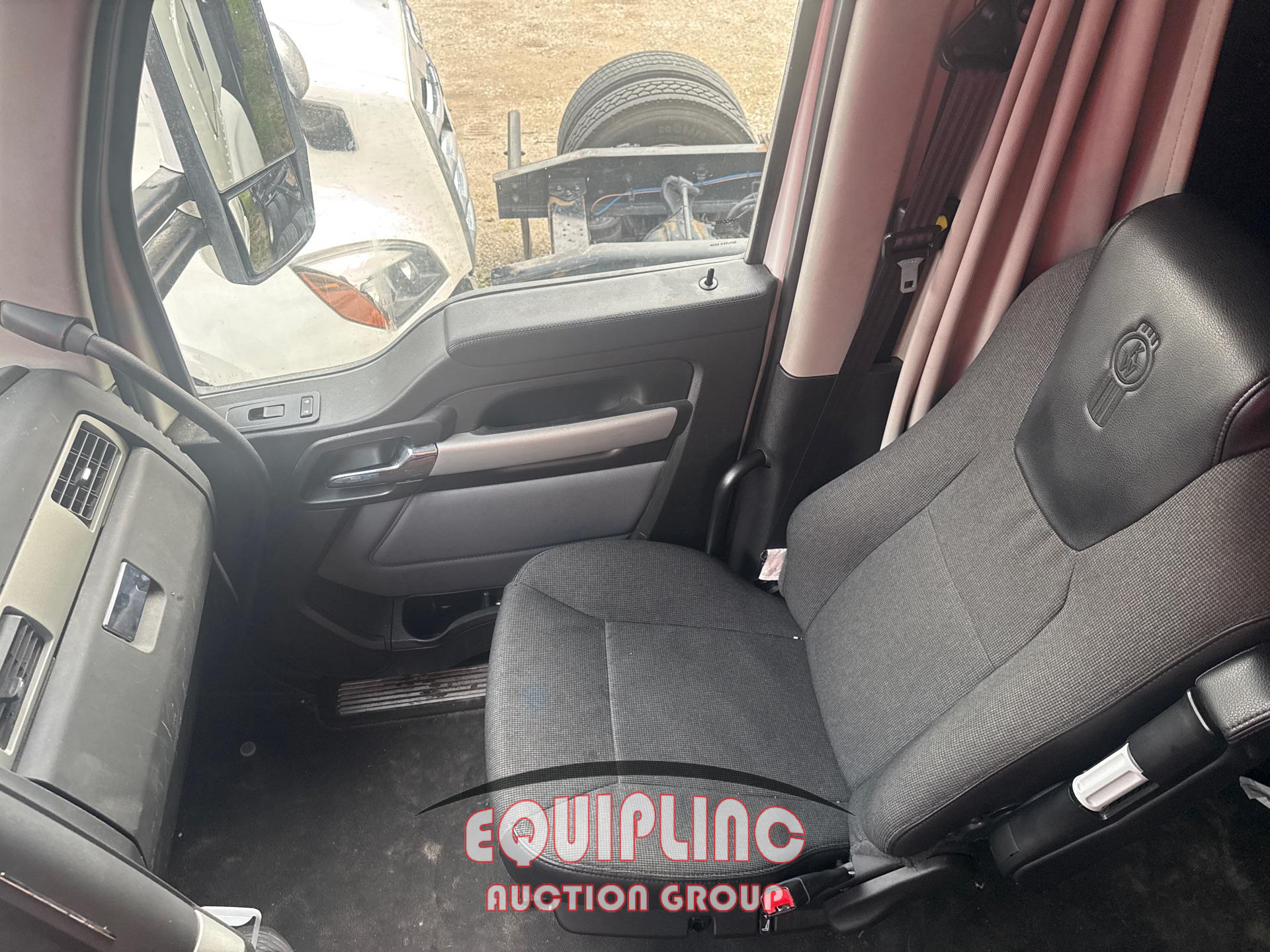 2022 Kenworth T660