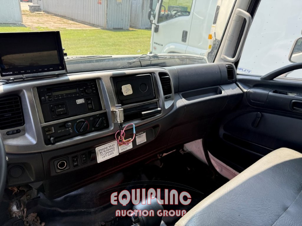 2014 Hino 268A