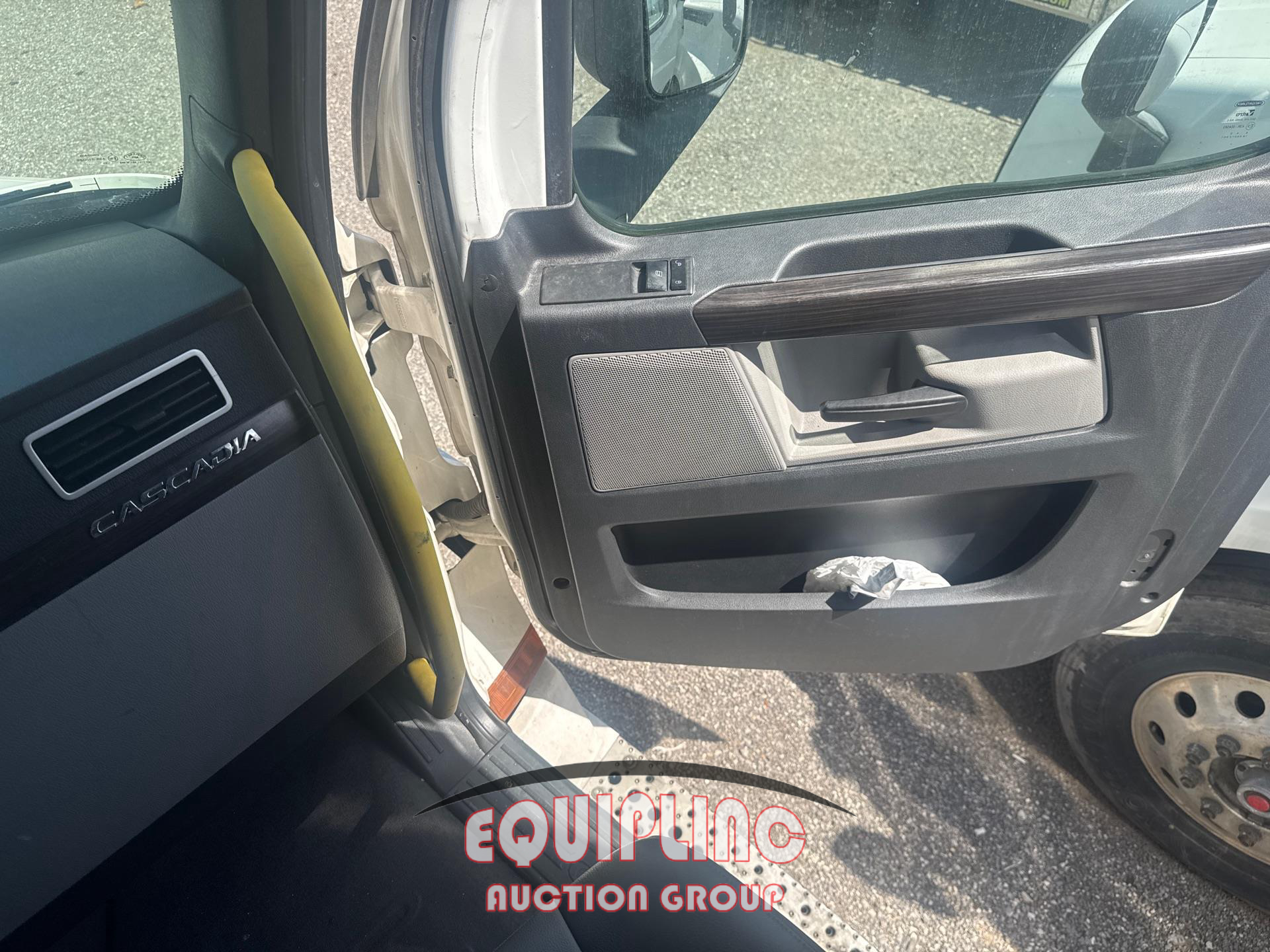 2019 Freightliner CASCADIA
