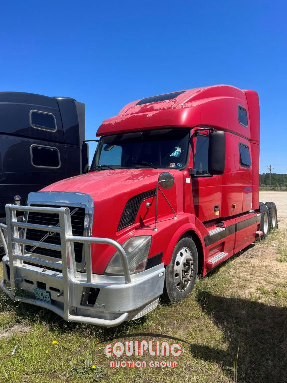 Photo of 2006 Volvo VNL-64-T-780