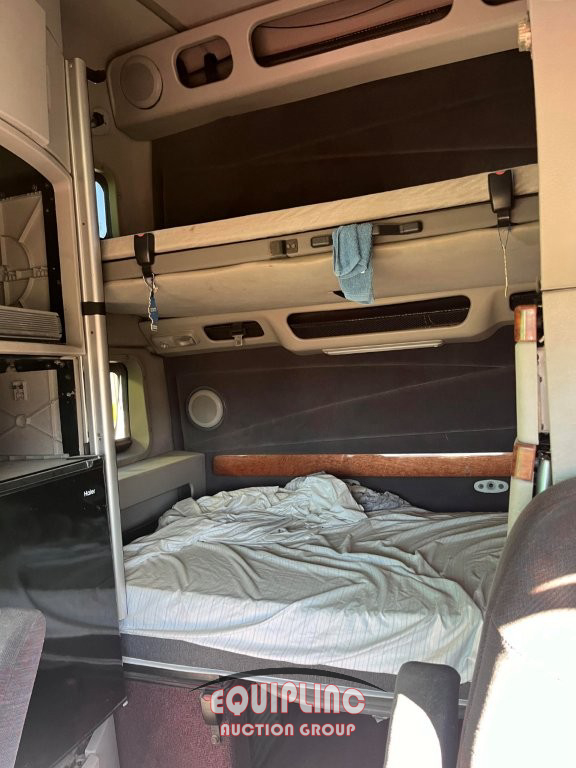 2006 Volvo VNL-64-T-780