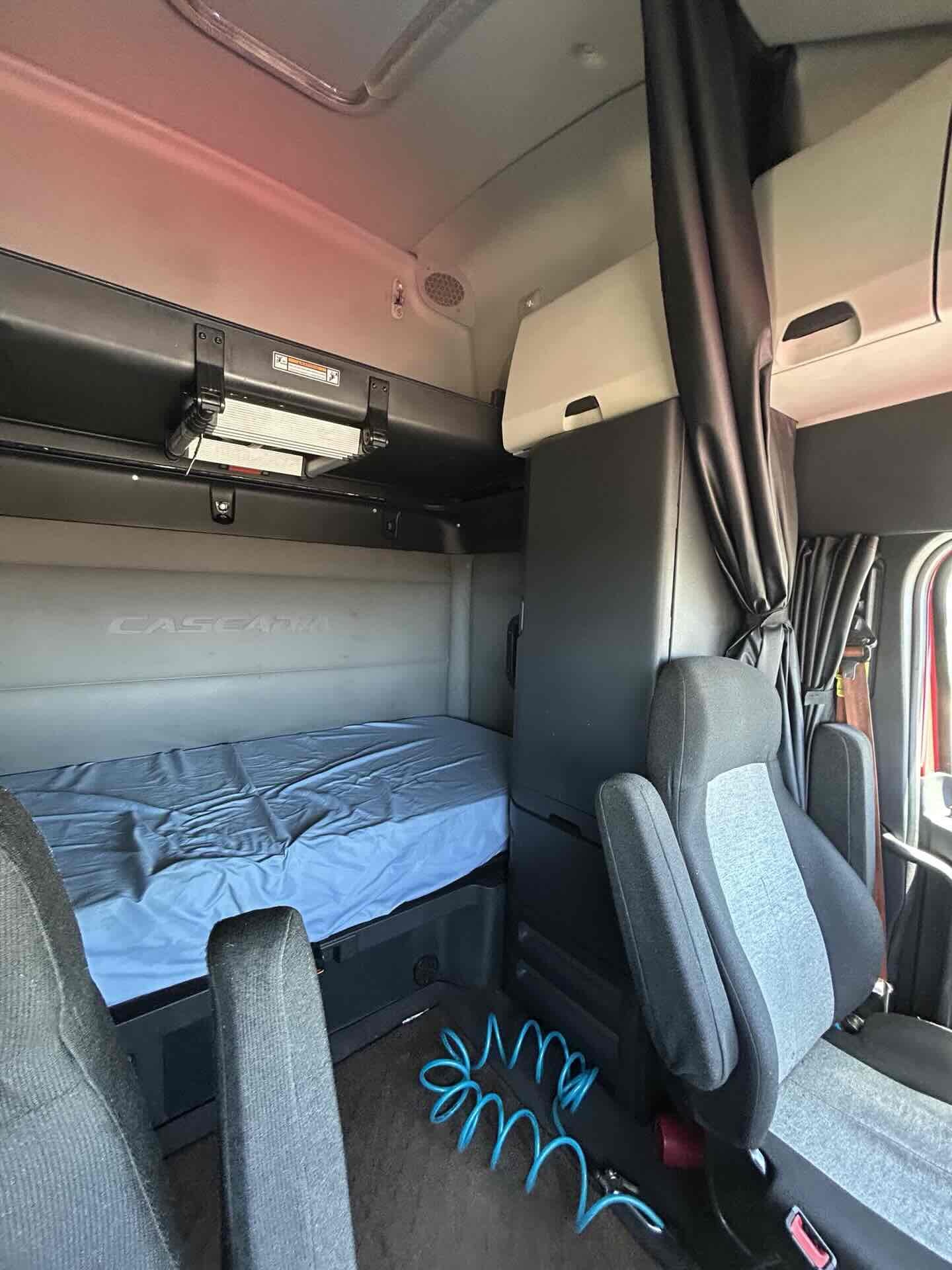 2021 Freightliner Cascadia