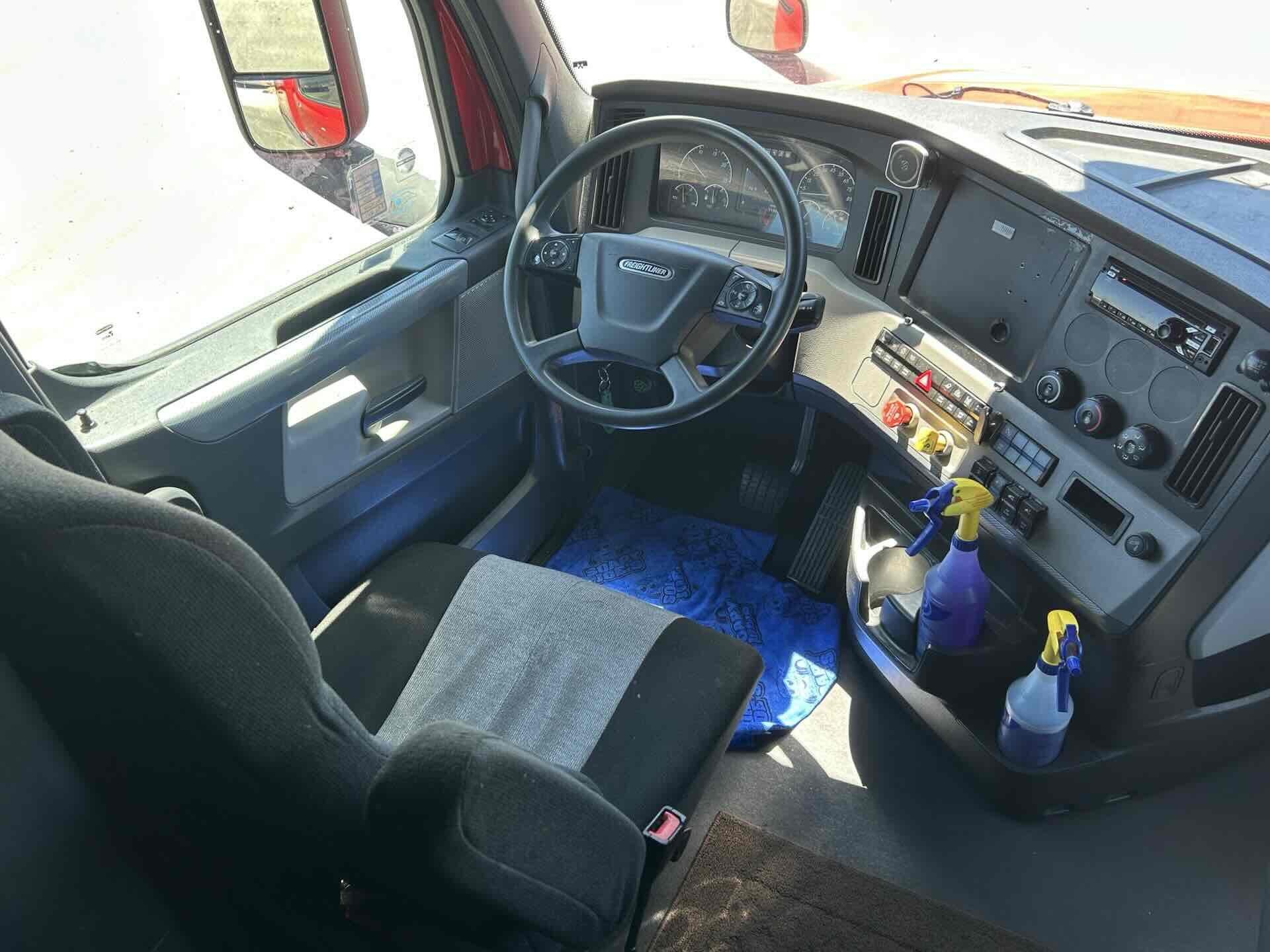 2021 Freightliner Cascadia