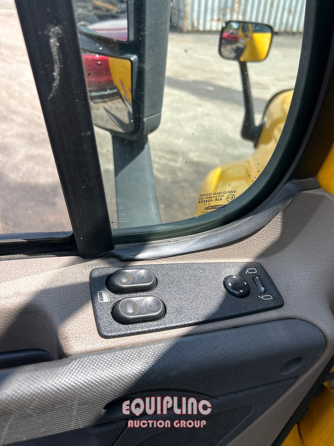 2013 Freightliner CASCADIA