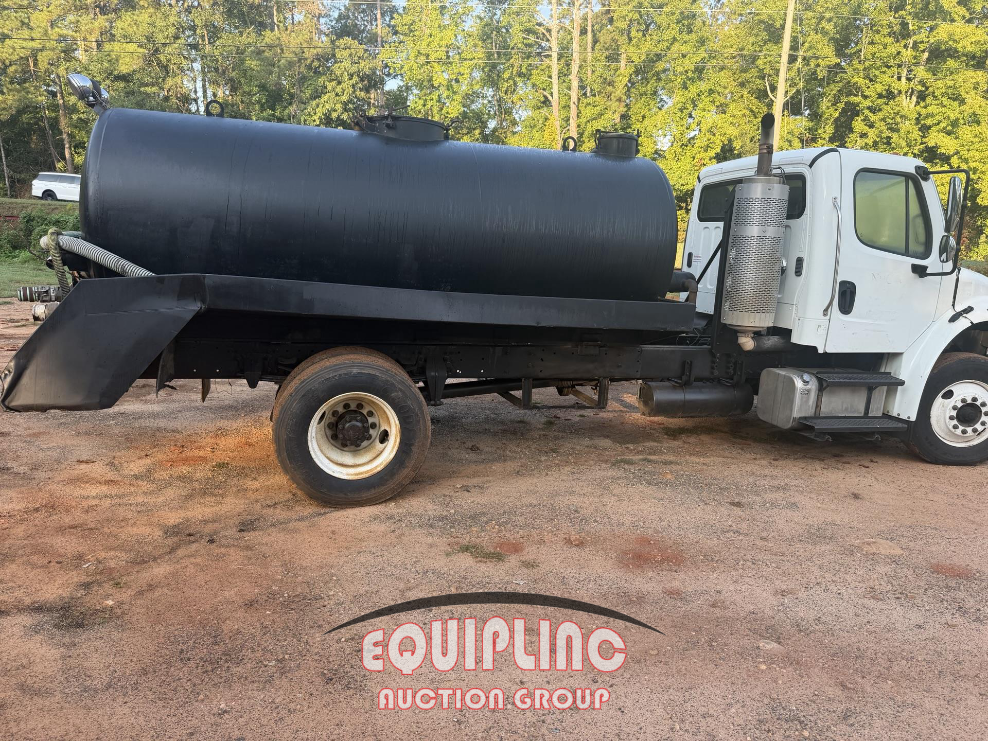 2019 Freightliner M2106