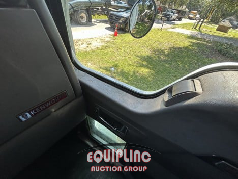 2008 Kenworth T300