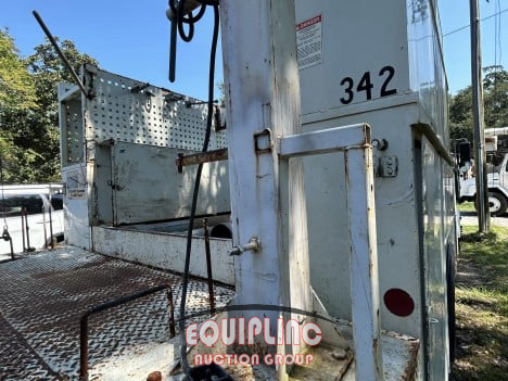2008 Kenworth T300