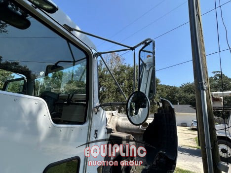 2008 Kenworth T300